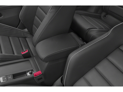 2019 Volkswagen Golf R 2.0T w/DCC & Navigation