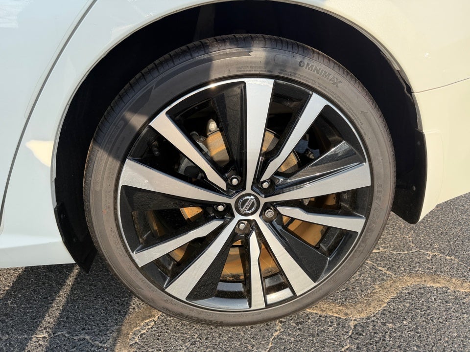 2022 Nissan Altima SR FWD