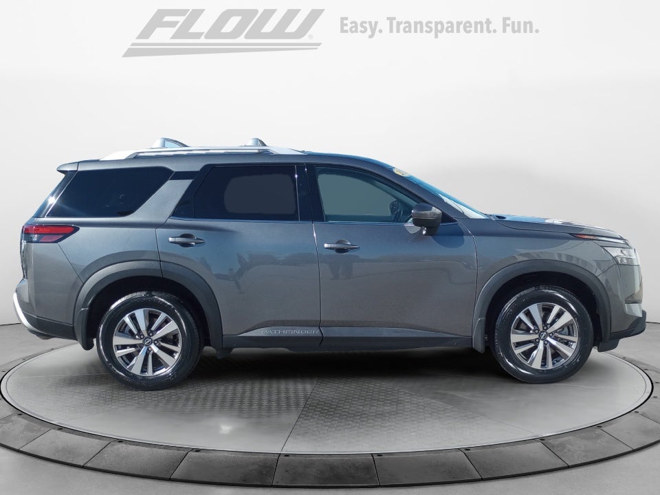 2022 Nissan Pathfinder SL 2WD