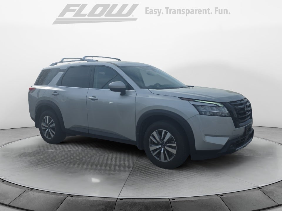 2023 Nissan Pathfinder SL 4WD