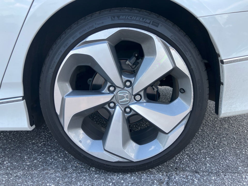 2019 Honda Accord Touring 2.0T