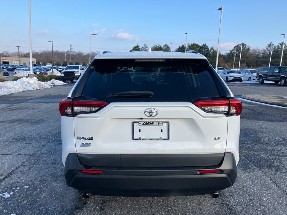 2021 Toyota RAV4 LE