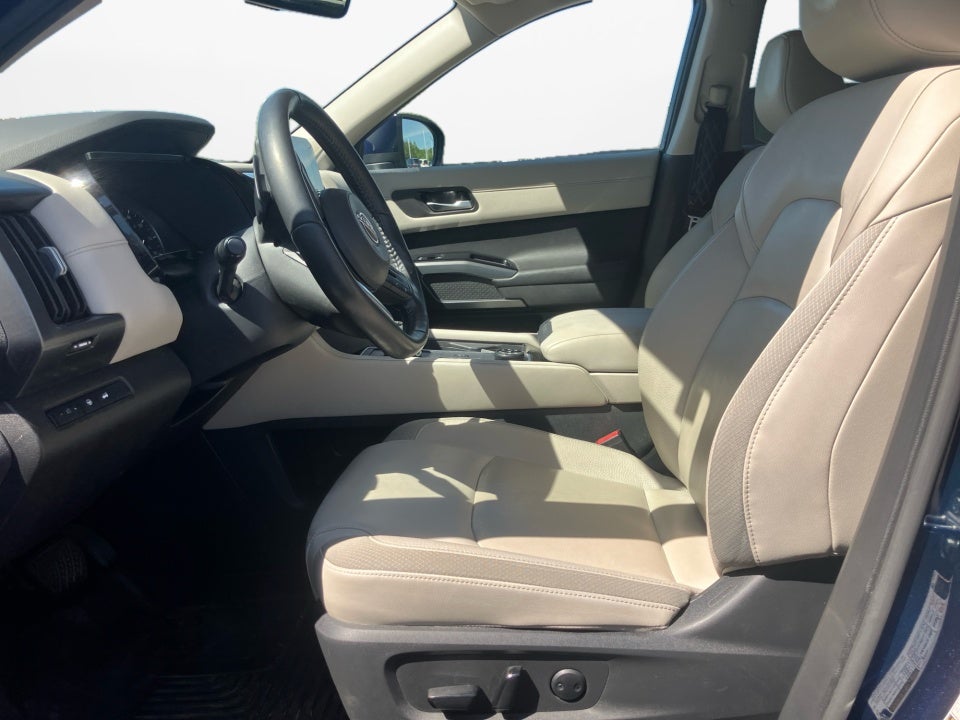 2024 Nissan Pathfinder SL 4WD