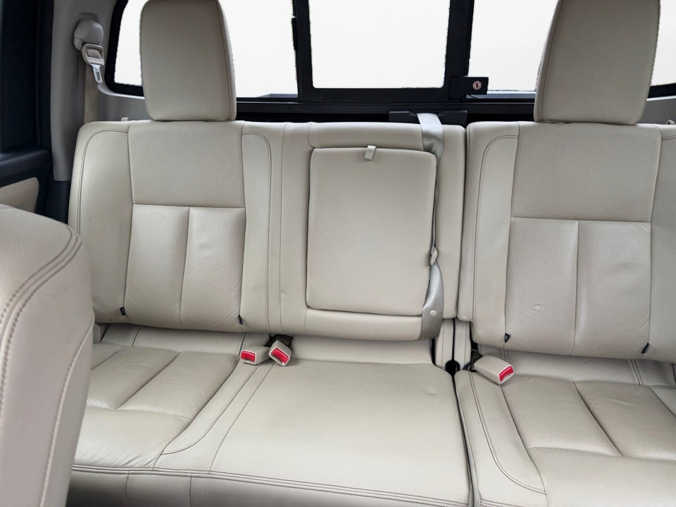 2019 Nissan TITAN SV