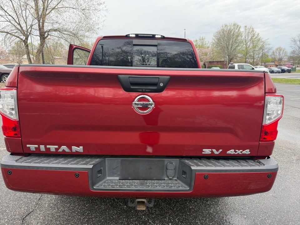 2019 Nissan TITAN SV