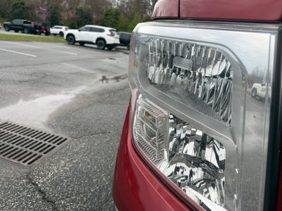 2019 Nissan TITAN SV