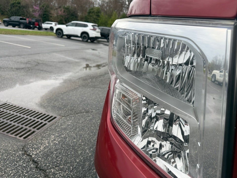 2019 Nissan TITAN SV