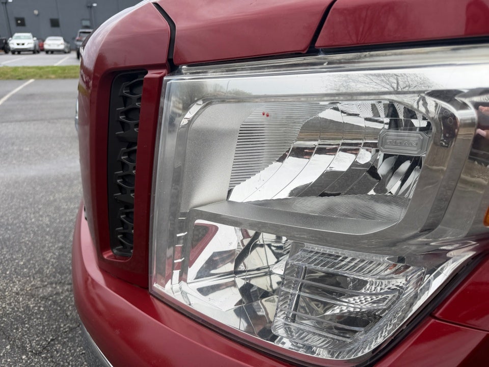 2019 Nissan TITAN SV