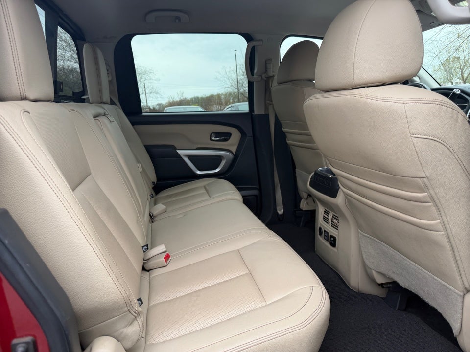 2019 Nissan TITAN SV