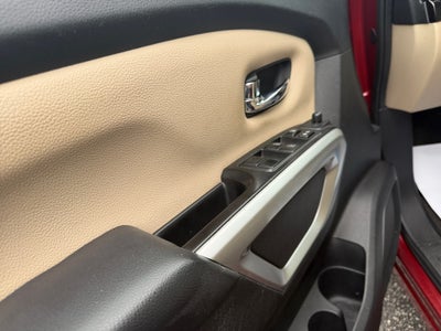 2019 Nissan TITAN SV