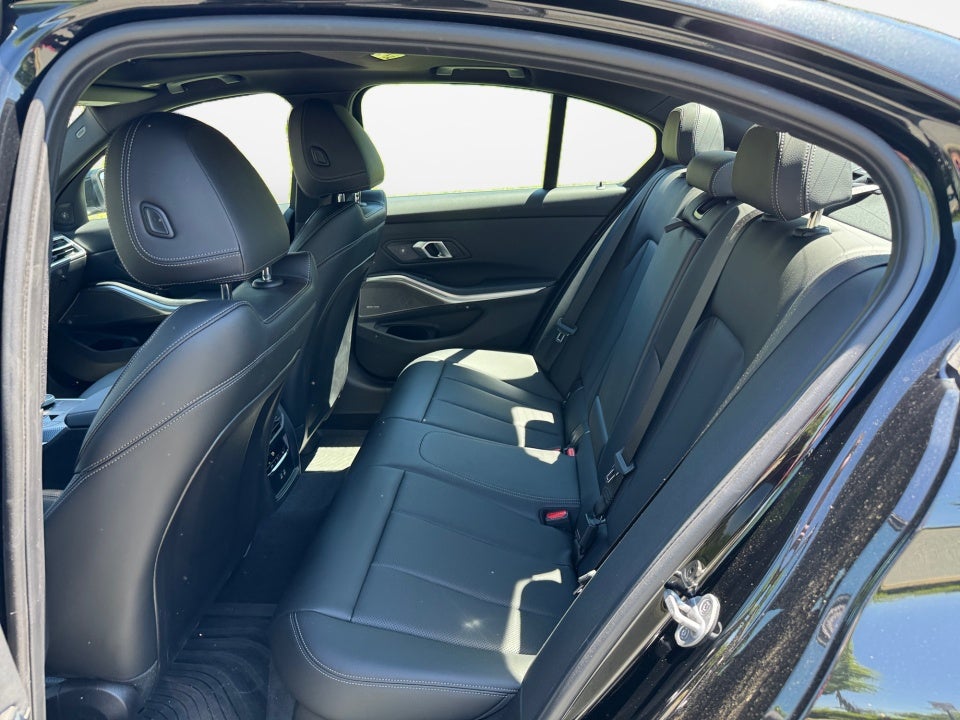 2025 BMW 330i xDrive