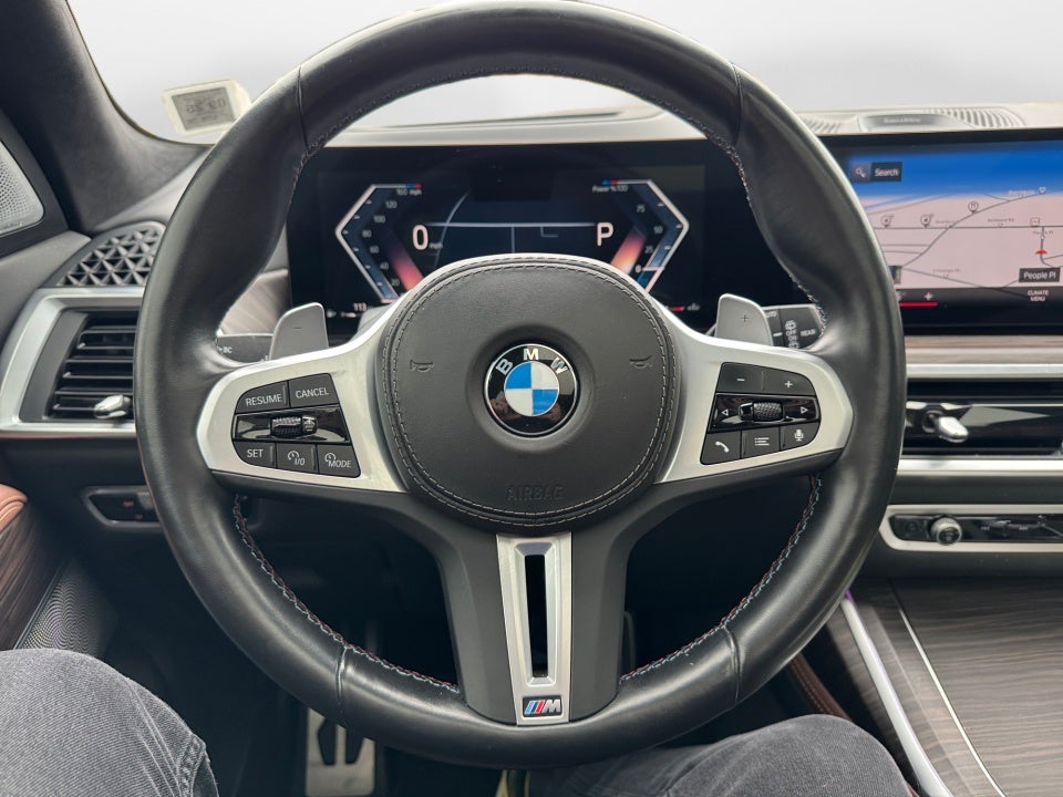 2023 BMW X7 M60i