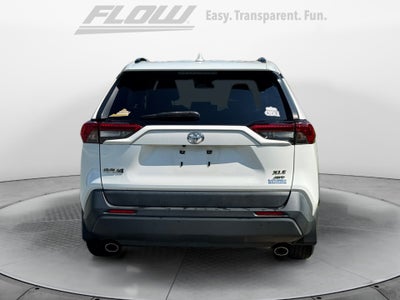 2020 Toyota RAV4 XLE