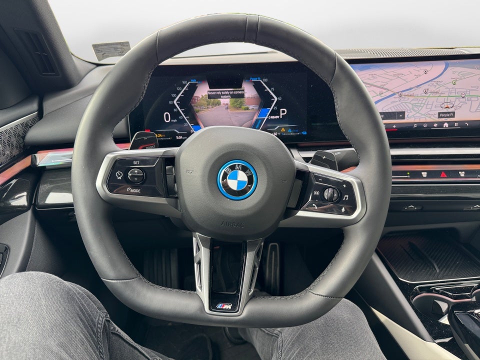 2026 BMW 550e xDrive