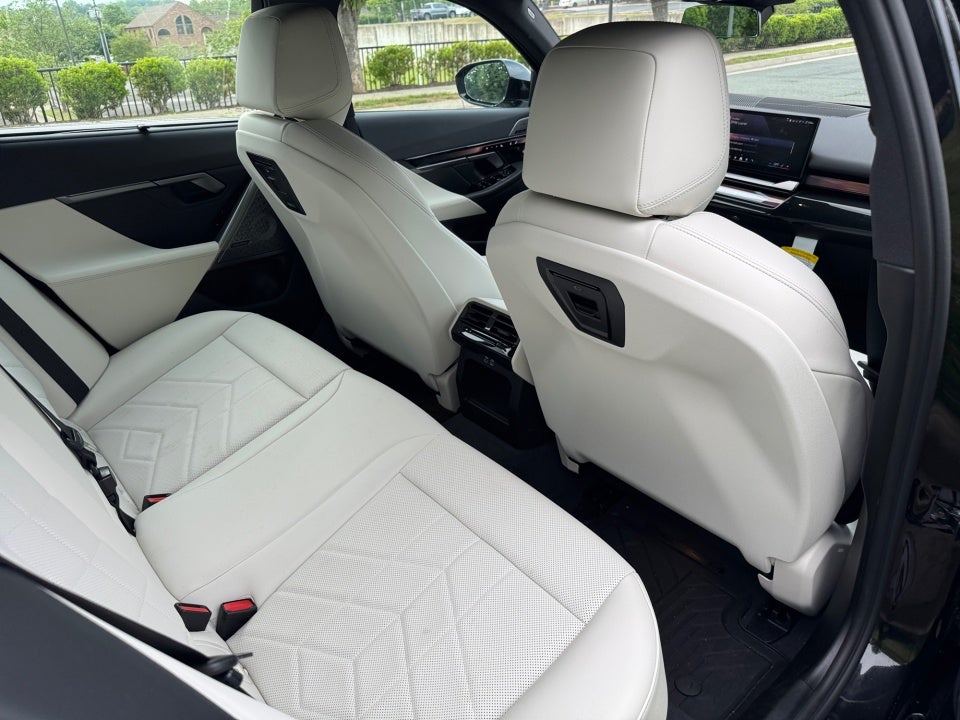 2026 BMW 550e xDrive