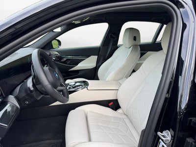 2026 BMW 550e xDrive