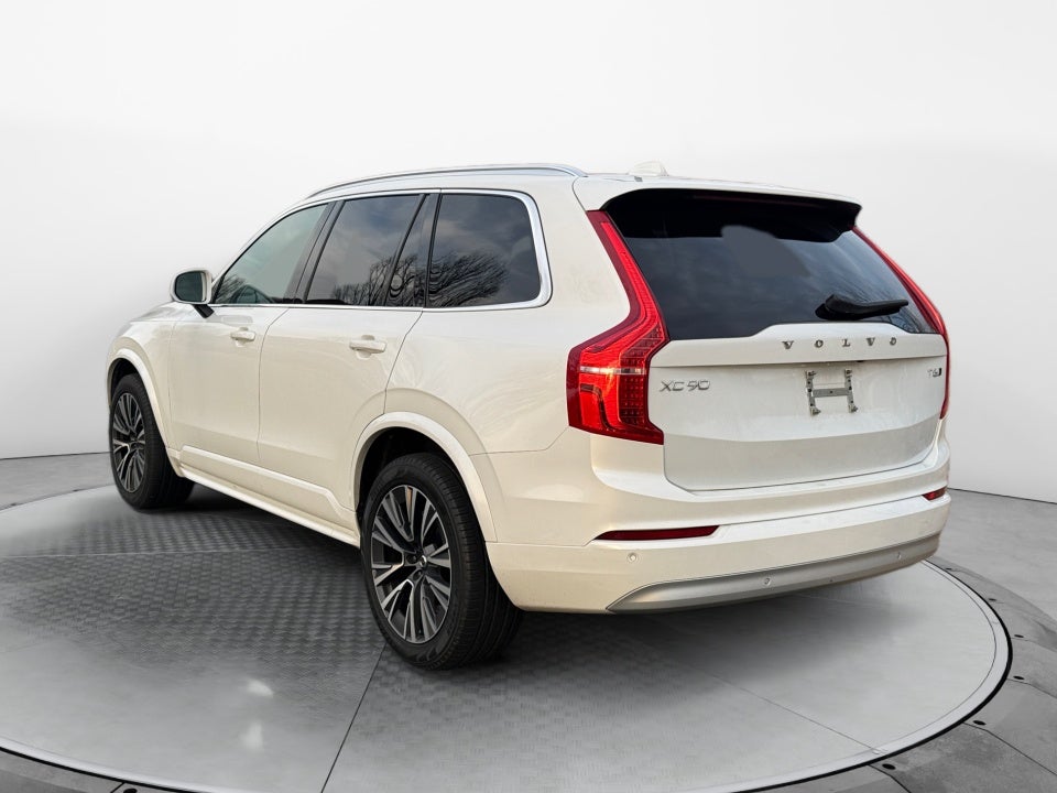 2022 Volvo XC90 T6 Momentum 7 Passenger