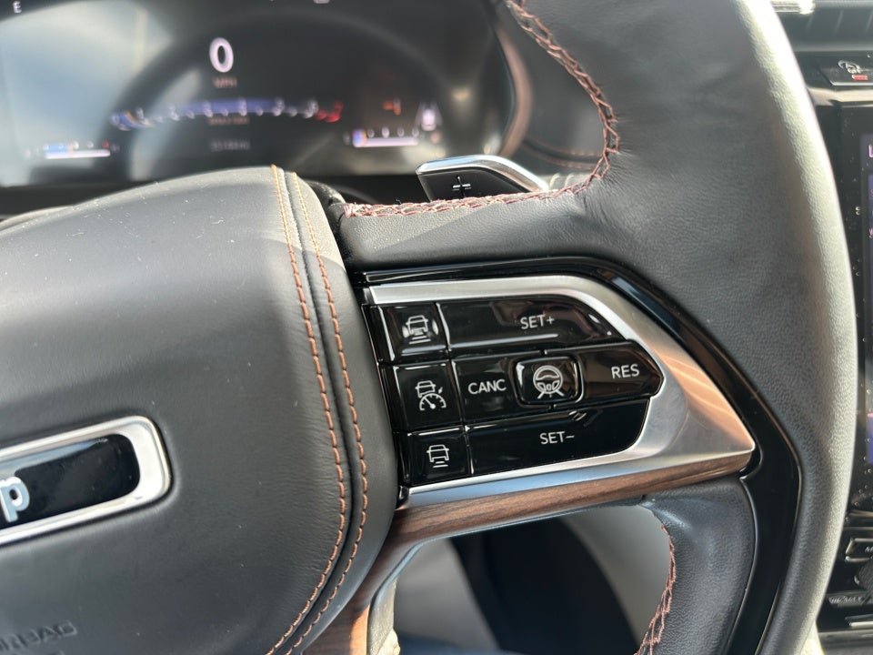 2023 Jeep Grand Cherokee L Summit 4x4