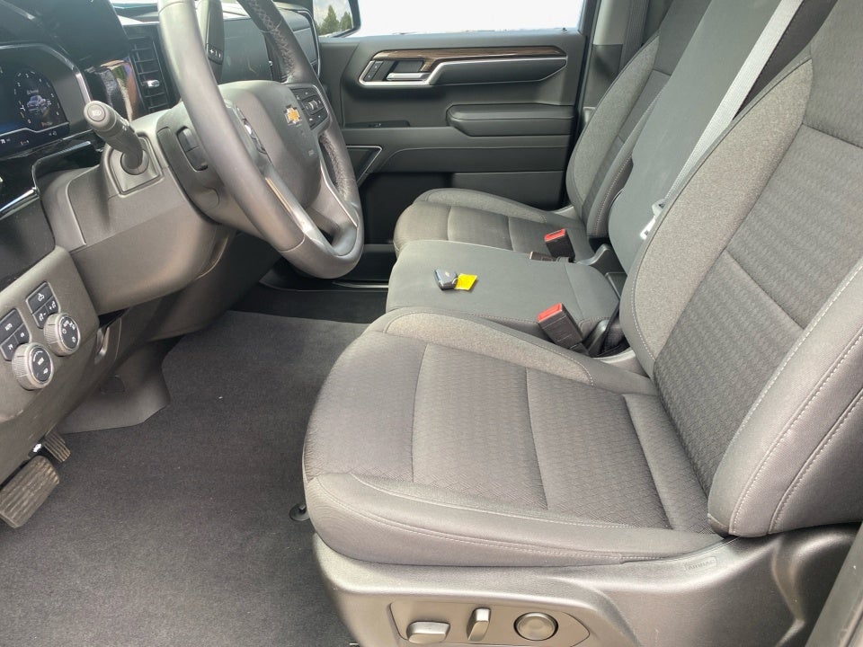2022 Chevrolet Silverado 1500 4WD Crew Cab Short Bed LT with 2FL