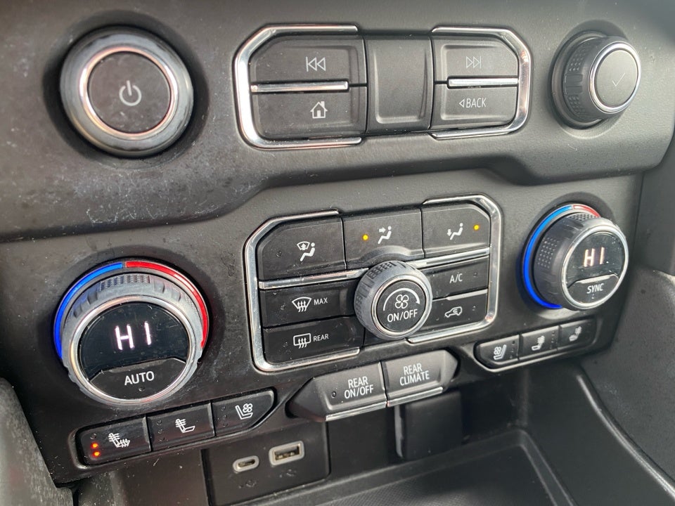 2023 Chevrolet Suburban 2WD Premier