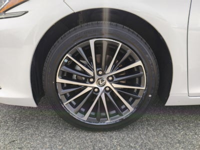 2022 Lexus ES 300h ES 300h