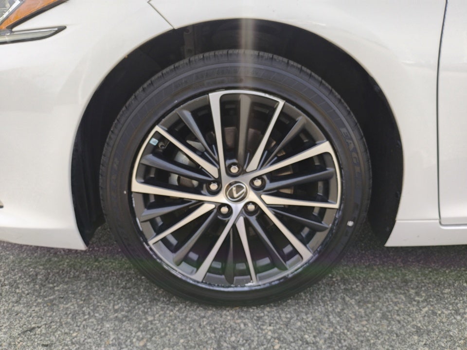 2022 Lexus ES 300h ES 300h