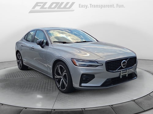 2024 Volvo S60 Plus Dark Theme