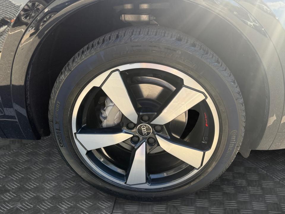 2023 Audi Q5 S line Premium Plus