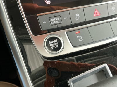 2022 Audi Q7 Premium Plus 55 TFSI quattro Tiptronic
