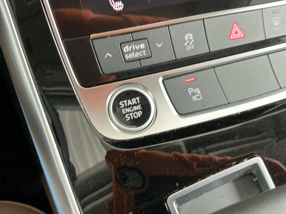 2022 Audi Q7 Premium Plus 55 TFSI quattro Tiptronic