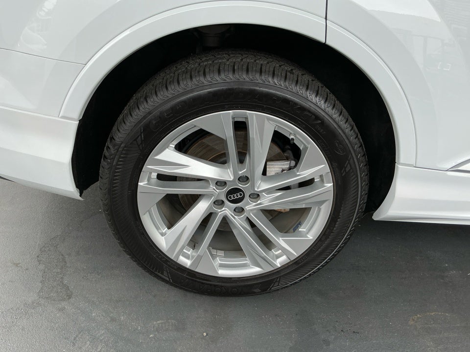2022 Audi Q7 Premium Plus 55 TFSI quattro Tiptronic