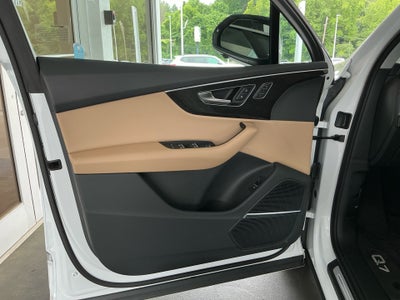 2022 Audi Q7 Premium Plus 55 TFSI quattro Tiptronic