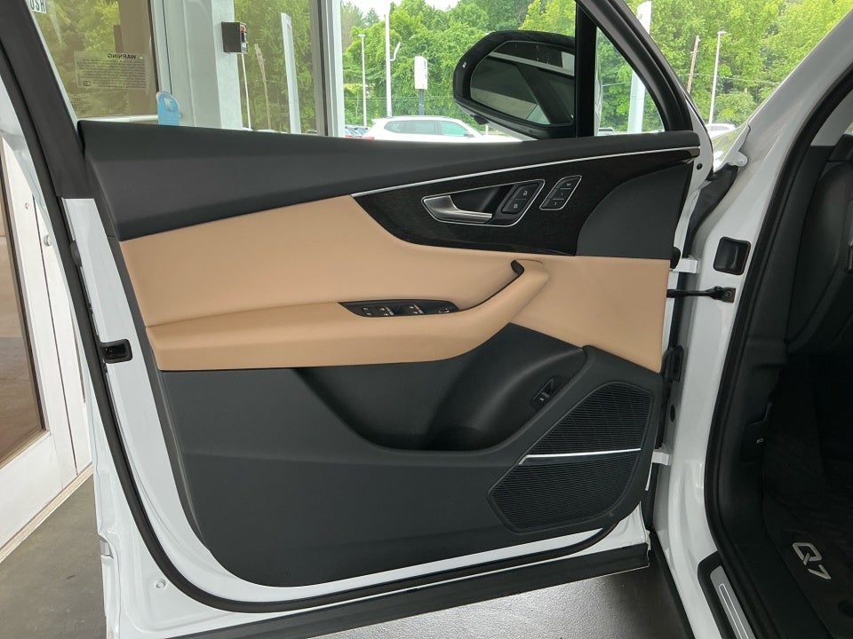 2022 Audi Q7 Premium Plus 55 TFSI quattro Tiptronic