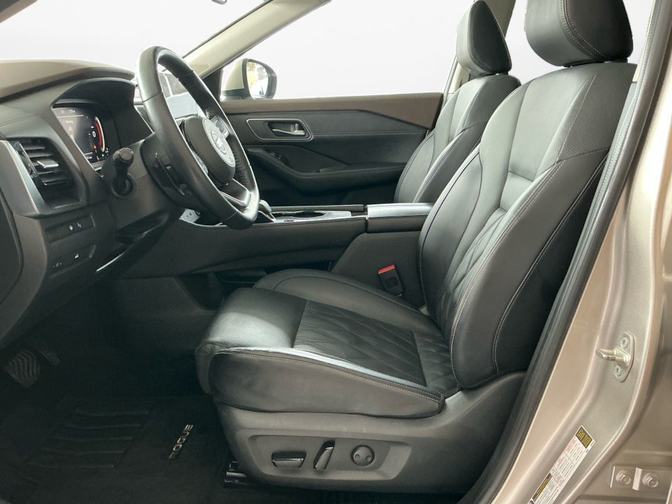 2021 Nissan Rogue Platinum FWD