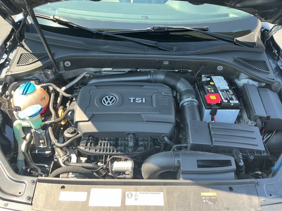 2017 Volkswagen Passat 1.8T R-Line