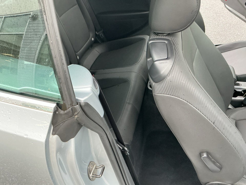 2013 Volkswagen Beetle Convertible 2.0L TDI