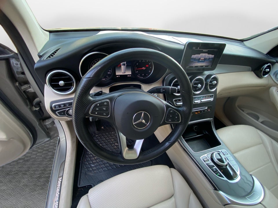 2019 Mercedes-Benz GLC 300 GLC 300