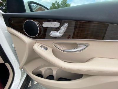 2020 Mercedes-Benz GLC 300 GLC 300