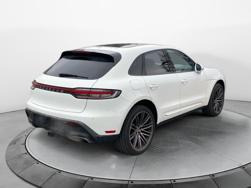 2023 Porsche Macan Base