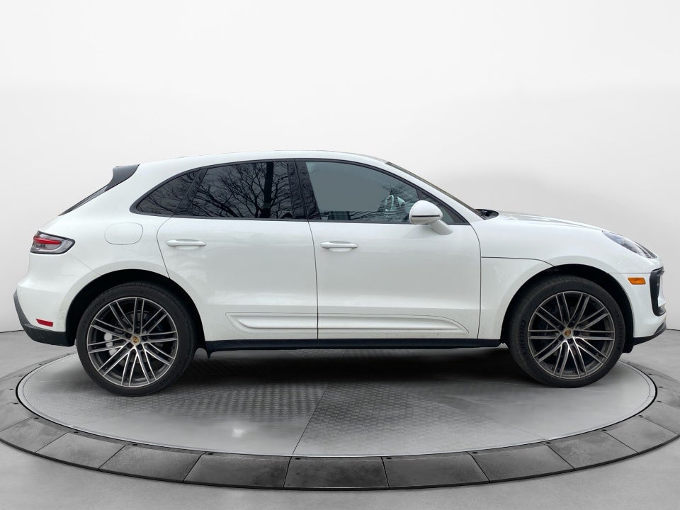 2023 Porsche Macan Base
