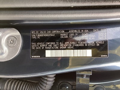 2024 Volvo S60 Recharge Plug-In Hybrid T8 Ultimate Dark Theme