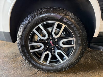 2024 GMC Yukon 4WD AT4