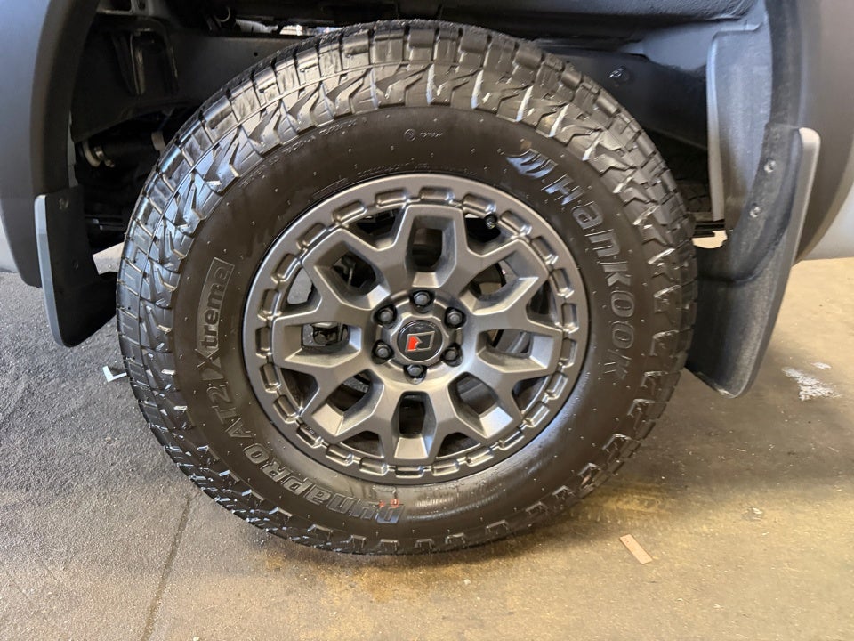 2026 Nissan Frontier PRO-4X w/R Package