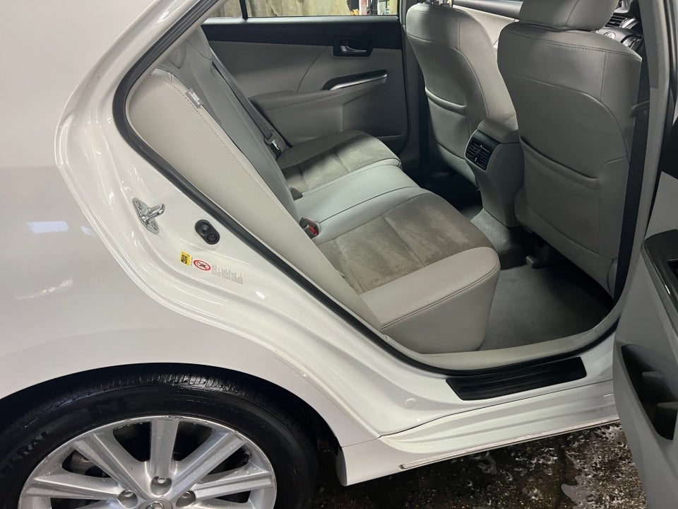 2012 Toyota Camry Hybrid XLE