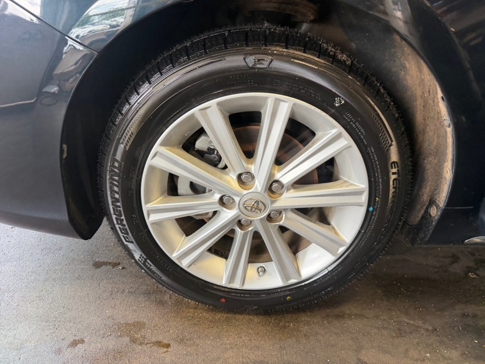 2013 Toyota Camry Hybrid XLE