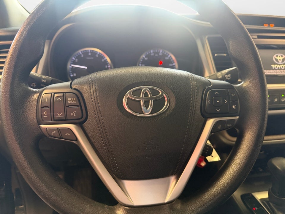 2017 Toyota Highlander LE