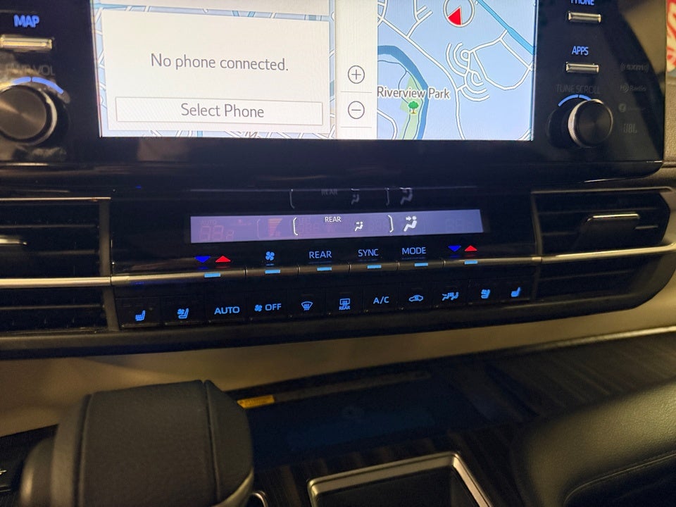 2022 Toyota Sienna Platinum