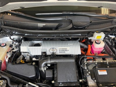 2017 Toyota Prius v Three