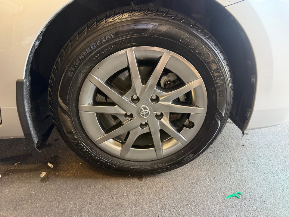 2017 Toyota Prius v Three