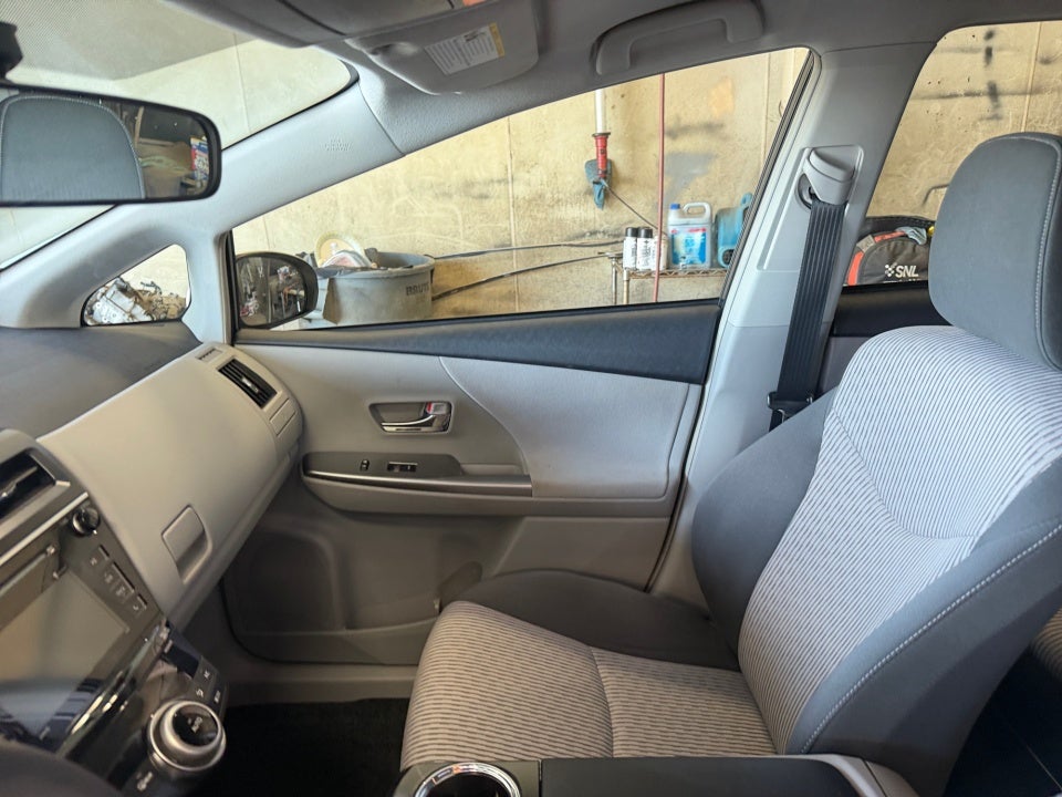 2017 Toyota Prius v Three